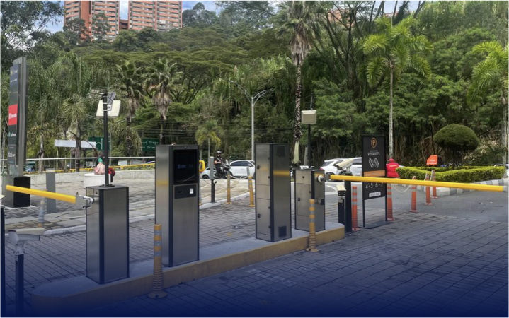 Sistema de ingreso y salida vehicular